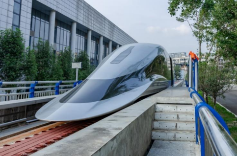 世界首条高温超导工程化试验线及样车