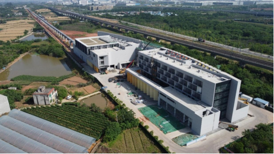 多态耦合轨道交通动模试验平台